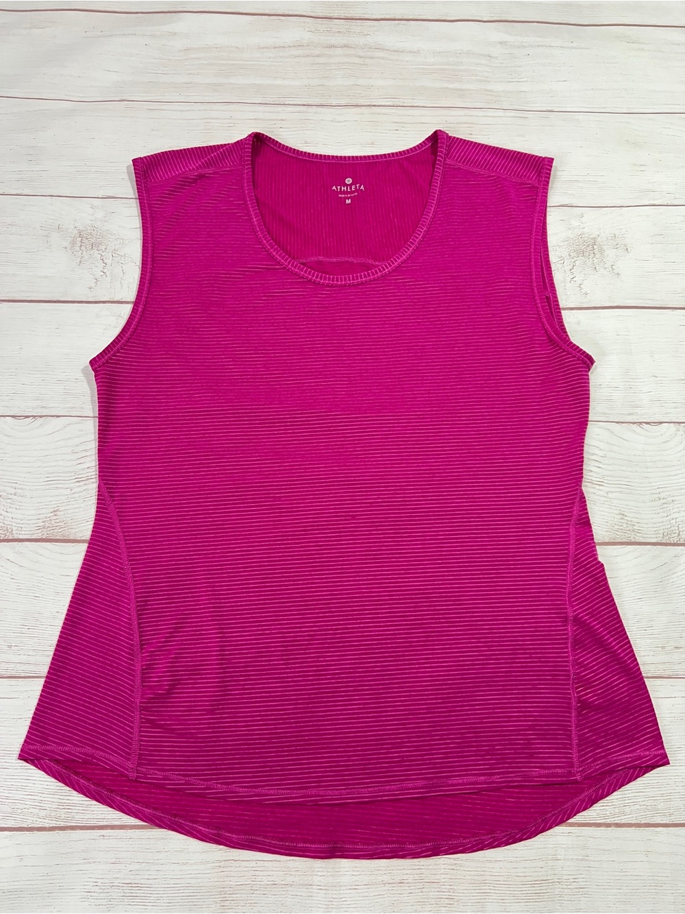 Athleta Muscle Tank Top - Medium - lightweight magenta mesh stripe scoop neck